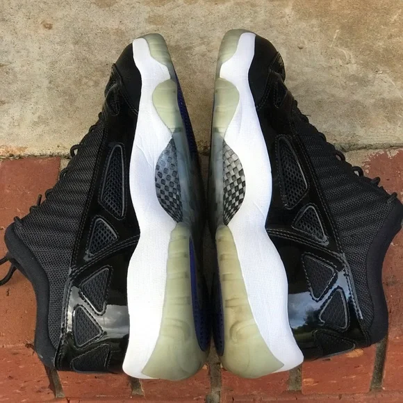 Air Jordan Retro 11 Low IE ‘Space Jam’ Size 12 - Picture 6 of 9